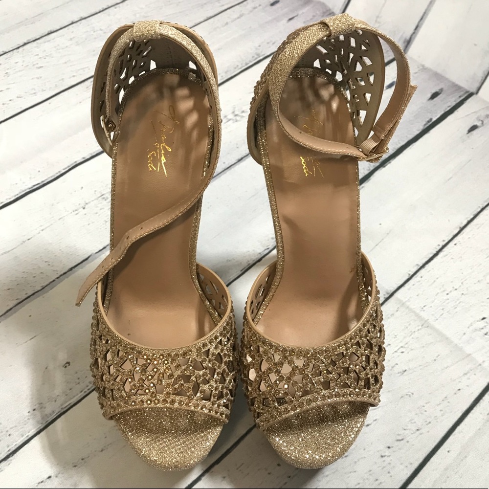 Gorgeous Gold Thalia Sofia Heels